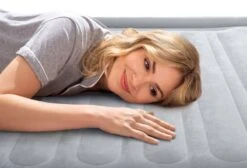 Intex Comfort Plush Luchtbed - Tweepersoons - Ingebouwde Elektrische Pomp -Camping Verkoopwinkel 1320 1900 67768 inuse2 2022 300