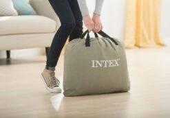 Intex Prime Comfort Luchtbed - Eenpersoons - Ingebouwde Elektrische Pomp -Camping Verkoopwinkel 899 1294 64162 inuse2 2020 300
